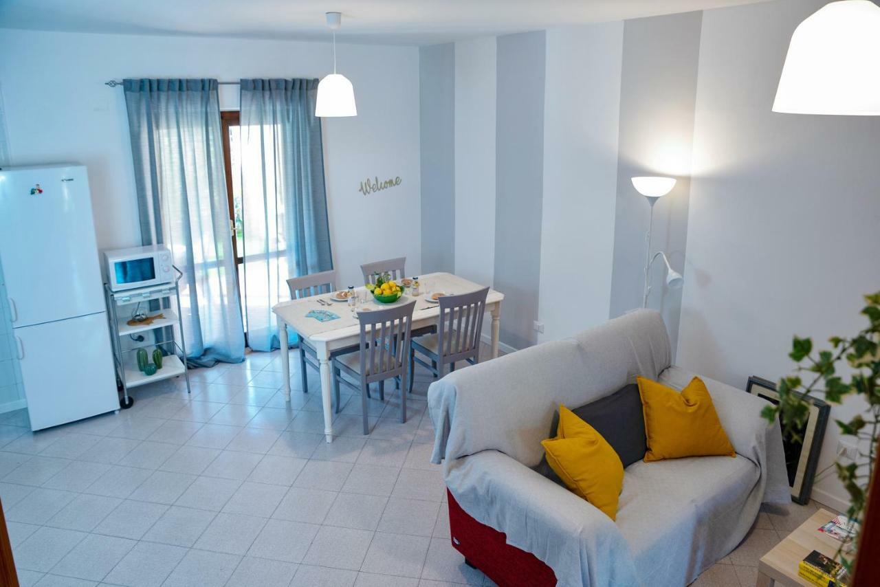 Le Ville Di Porto Ada Pizzo  Ngoại thất bức ảnh