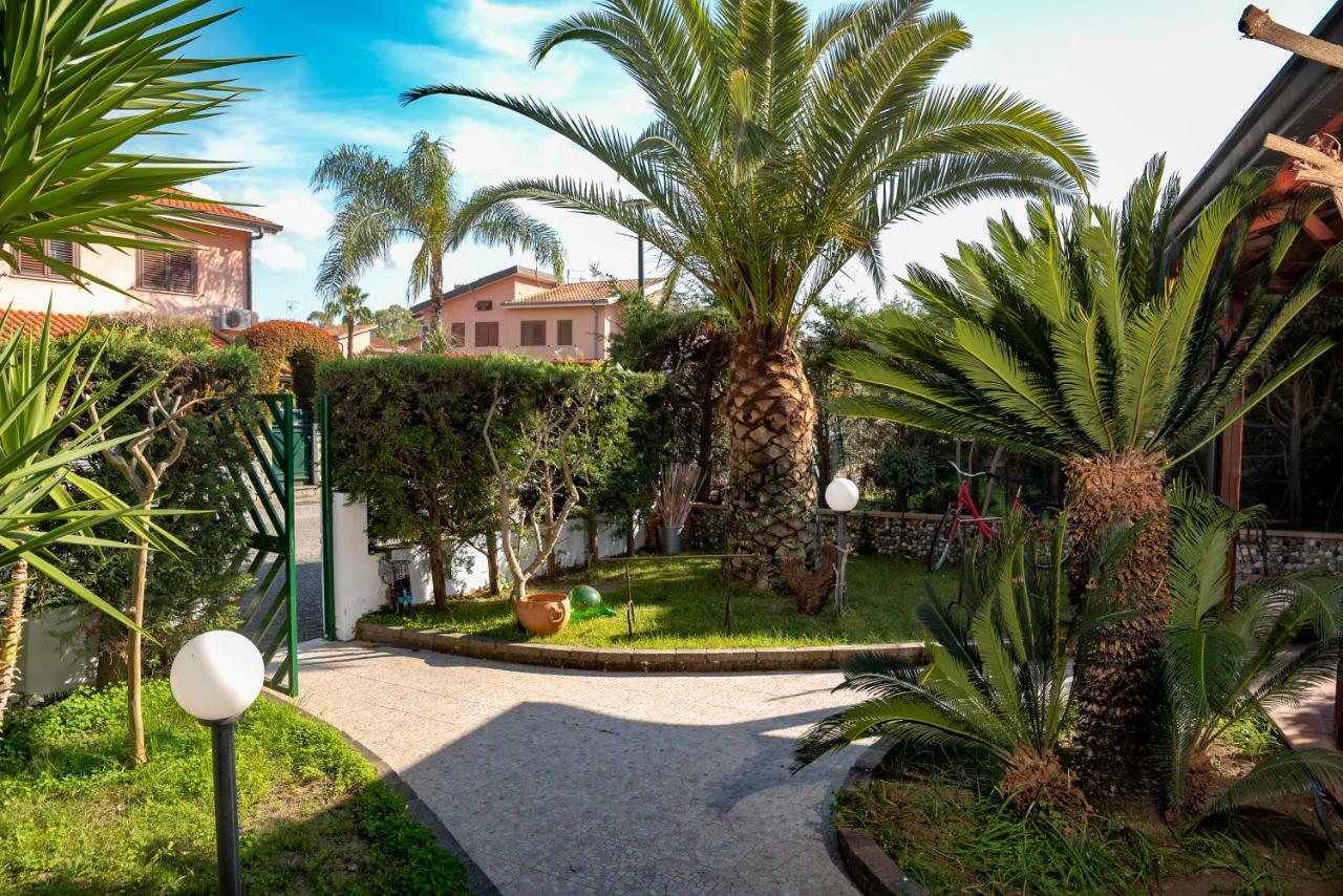 Le Ville Di Porto Ada Pizzo  Ngoại thất bức ảnh